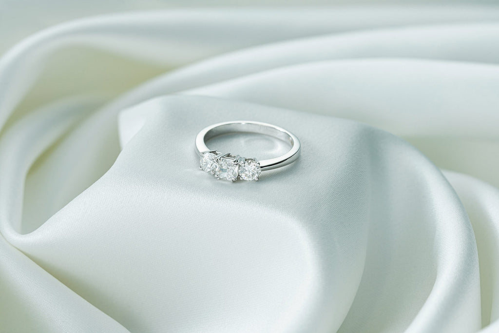 3 stone engagement ring