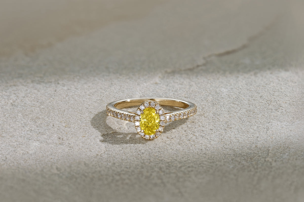 Yellow gold ring