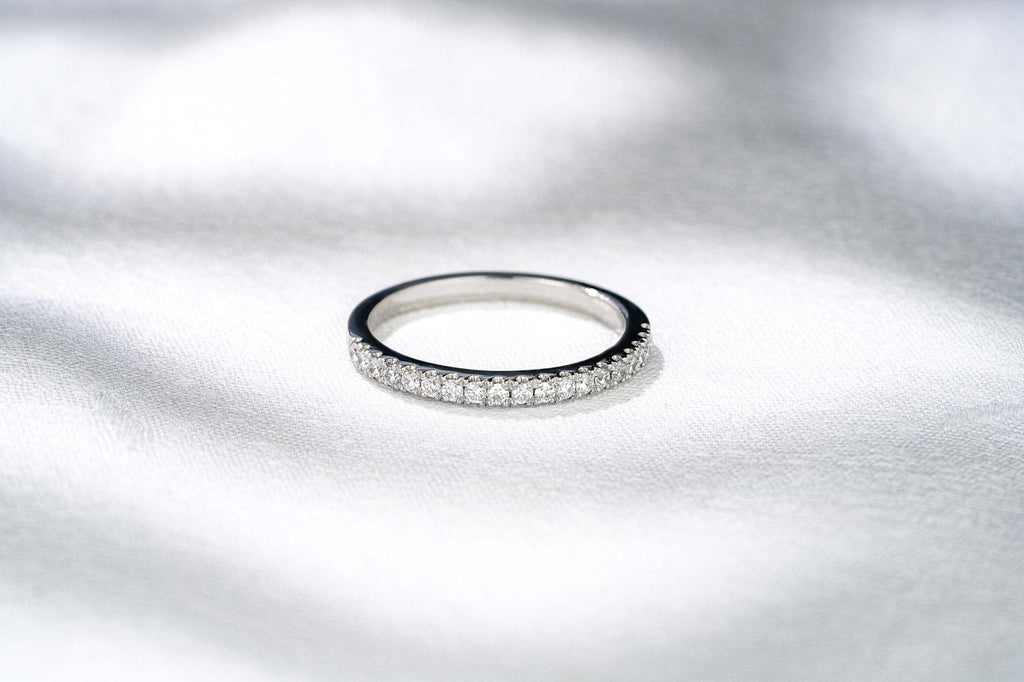 court shape wedding band