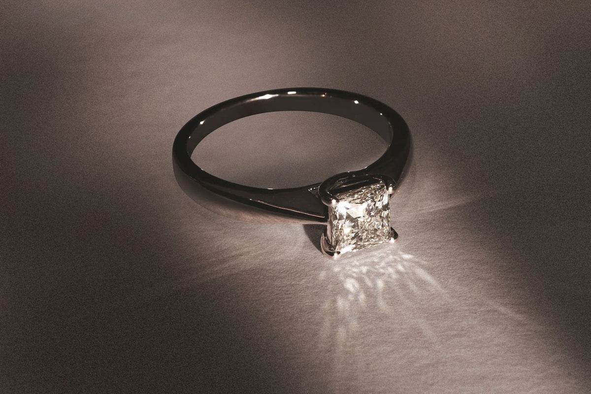 princess cut diamond engagement ring