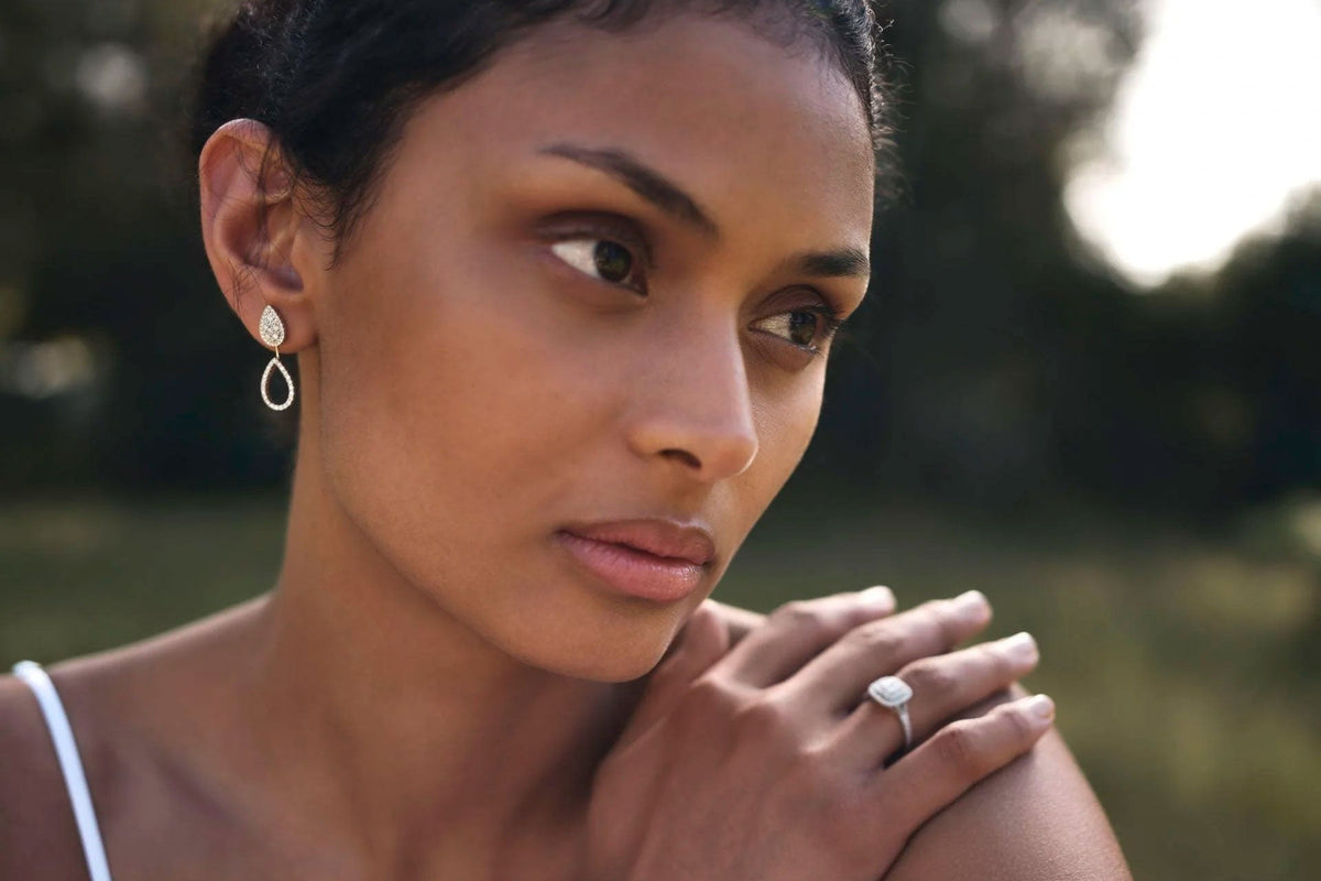 lady wearing wedding jewellery