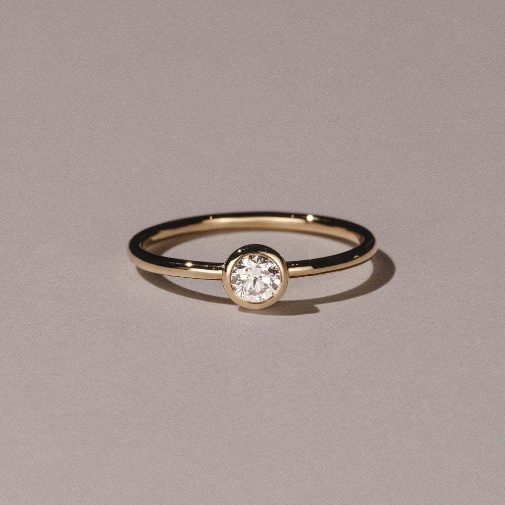 Horizon Round Cut Lab Diamond Solitaire Ring 0.25ct H/SI in 9K Gold