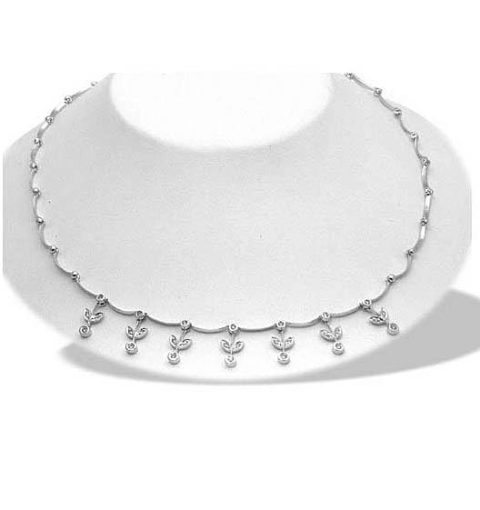 diamond collar necklace. A glamorous Diamond Necklace