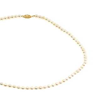 16.5 Inch Fresh Water Pearl Necklace With 9K Gold Clasp