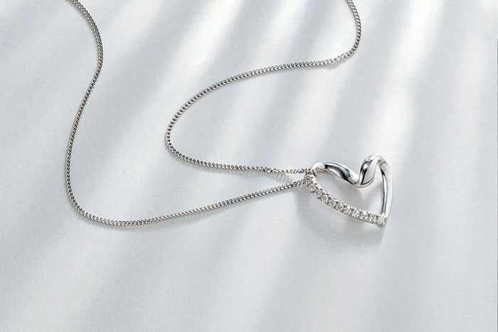 silver heart diamond pendant