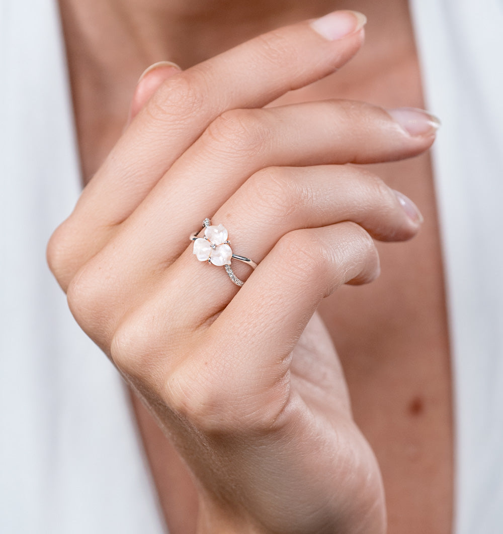Shell and Diamond Stellato Ring 0.06ct in 9K White Gold