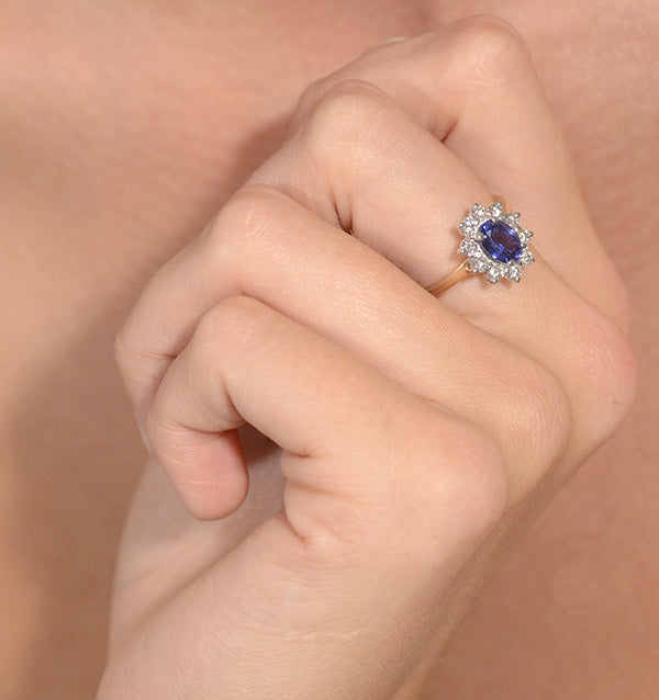 Sapphire 0.80ct And Diamond 0.50ct 18K Gold Ring