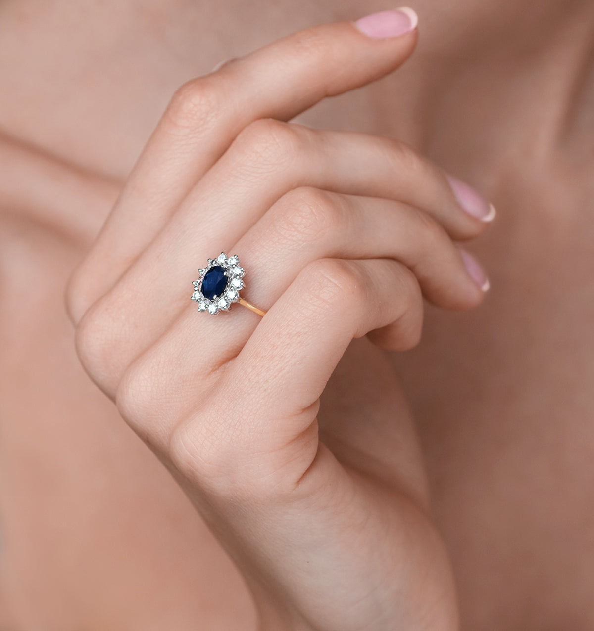 Sapphire 1.55ct And Diamond 0.50ct 18K Gold Ring