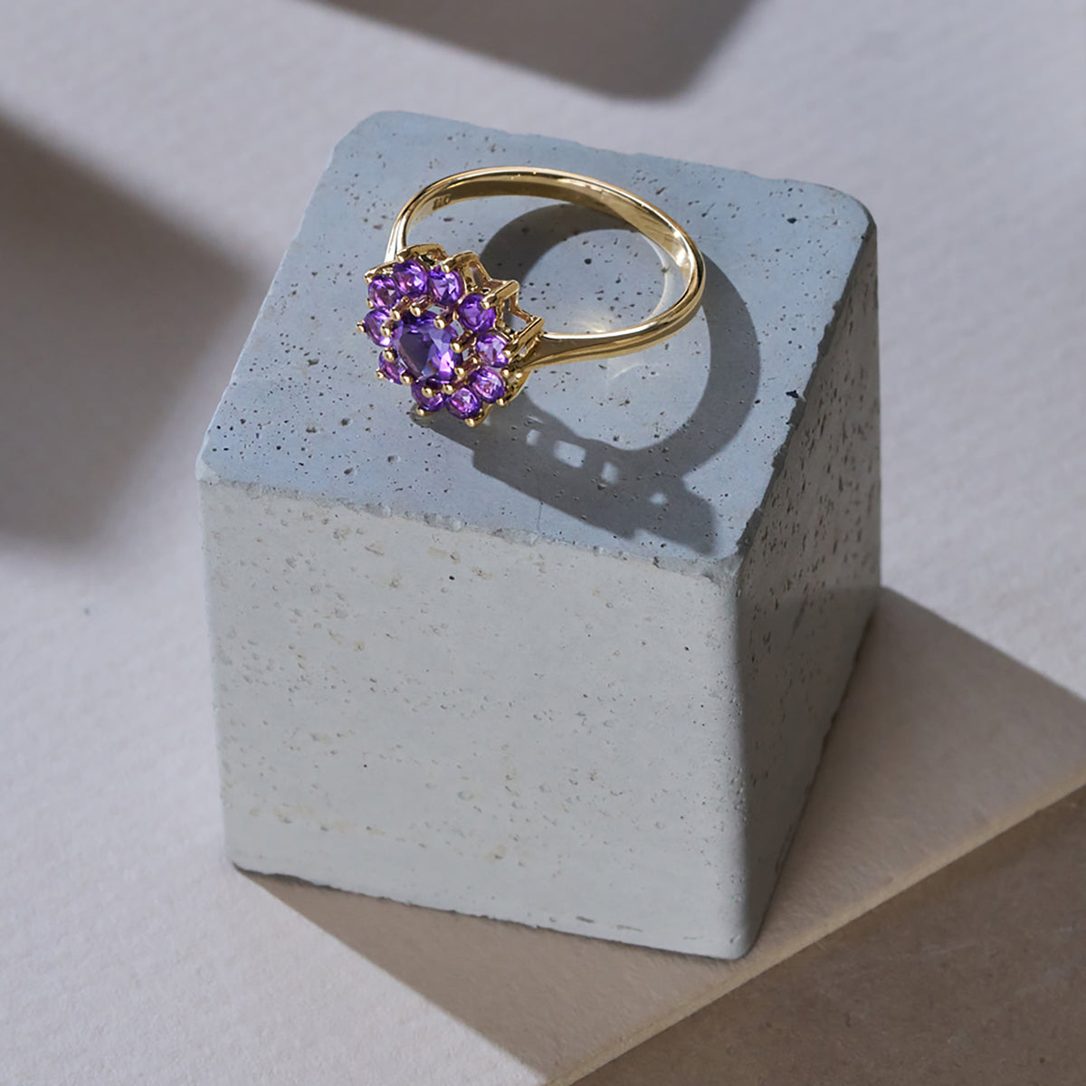 0.94ct Amethyst Cluster Ring in 9K Yellow Gold