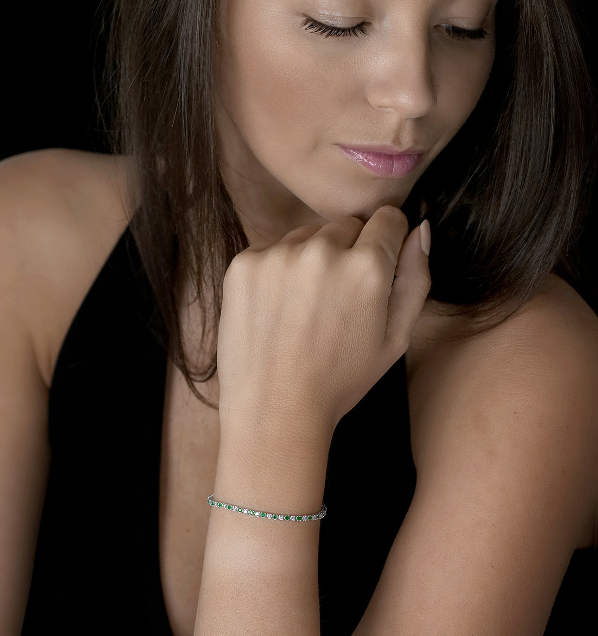 Emerald and 1ct Lab Diamond Tennis Bracelet in 9K White Gold