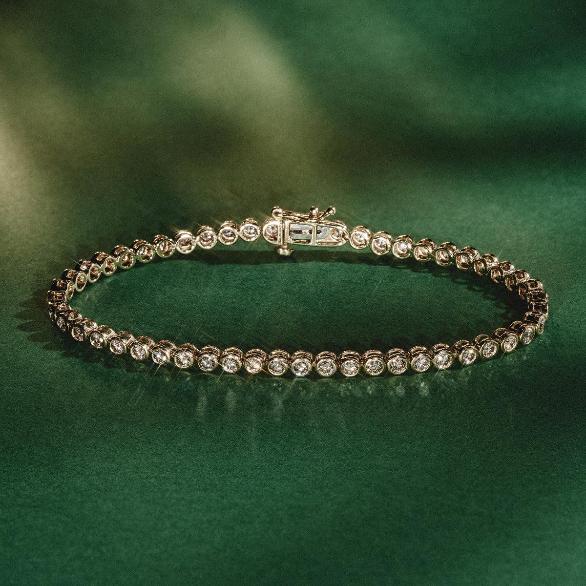 Diamond Tennis Bracelet Rubover Style 4.00ct 9K White Gold
