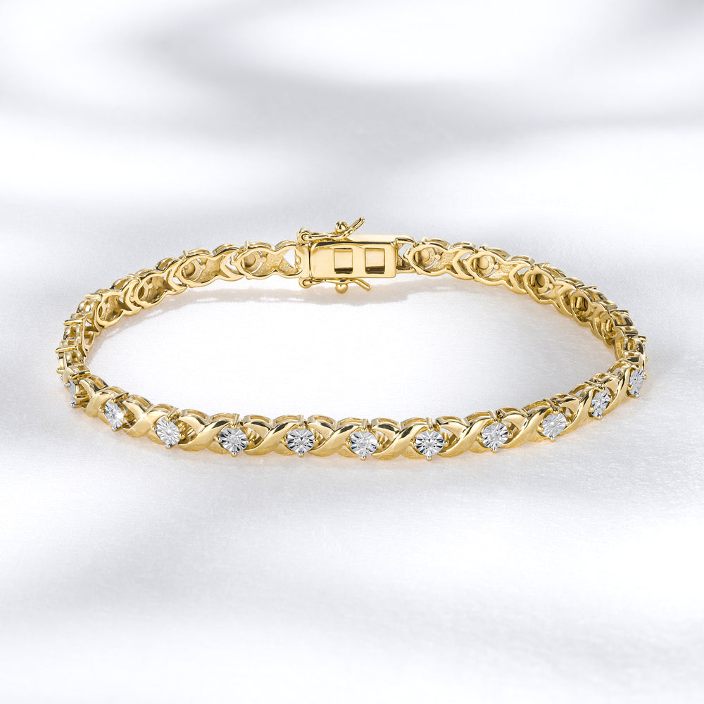 Diamond Kisses Bracelet With 0.05ct Set in 18K Gold Vermeil