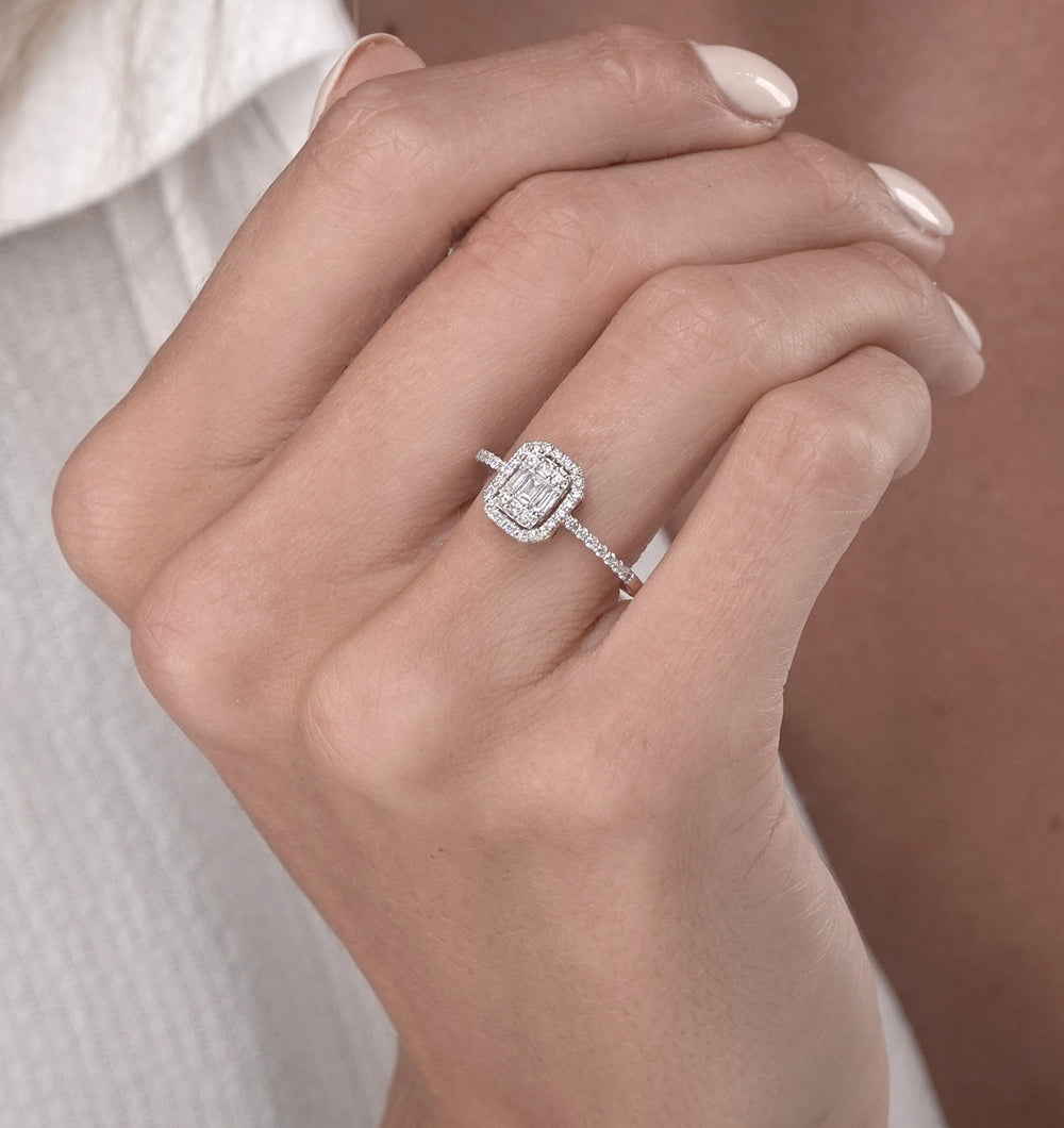 0.40ct Halo Baguette Diamond Ring Asteria Collection in 18K Gold
