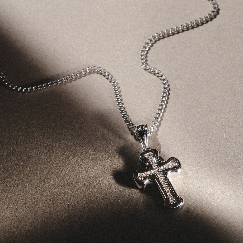 Men’s 0.15ct Lab Grown Diamond Cross Pendant Necklace in Sterling Silver