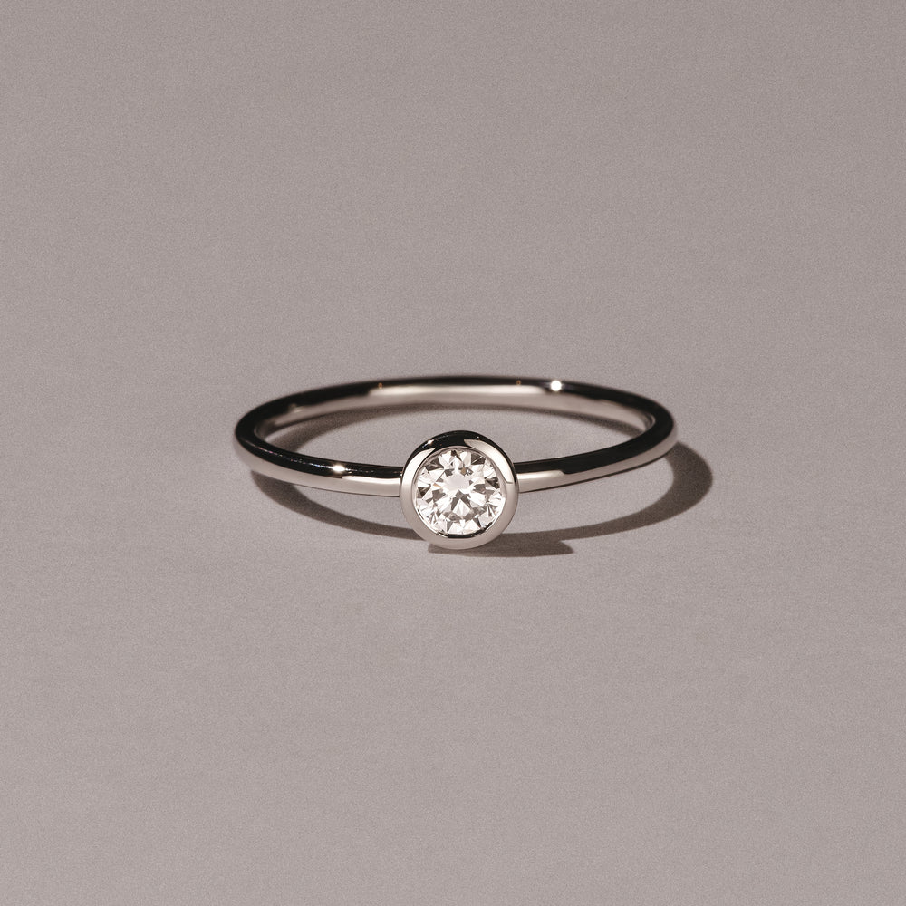 Horizon Round Cut Lab Diamond Solitaire Ring 0.25ct H/SI in 9K White Gold