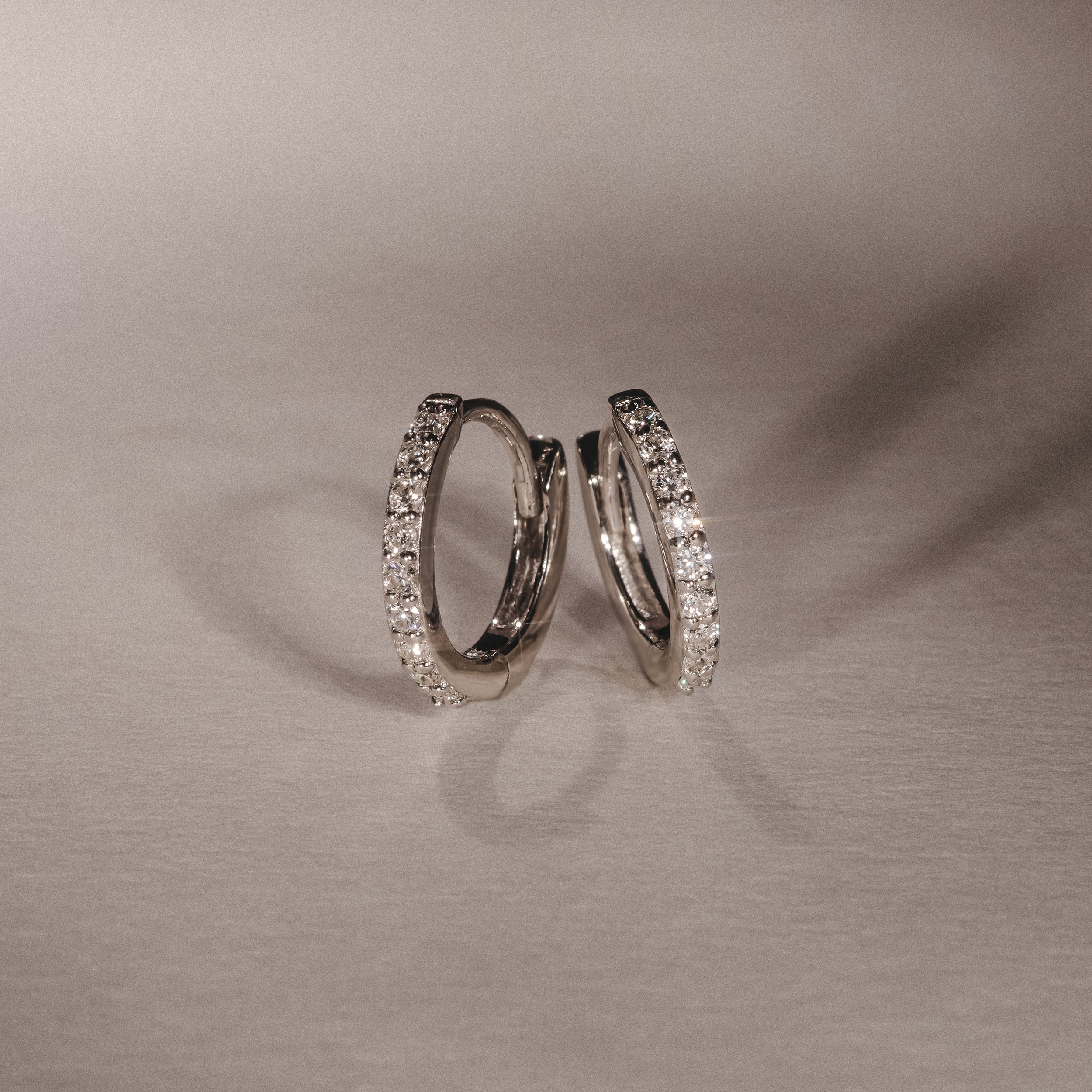 Row Huggie Lab Diamond Earrings 0.18ct in 925 Silver