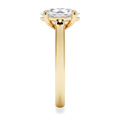 Amora Oval 2.00ct Lab Diamond Engagement Ring F/VS1 Set in 18K Gold