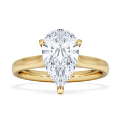 Amora Pear 2.00ct Lab Diamond Engagement Ring F/VS Set in 18K Gold