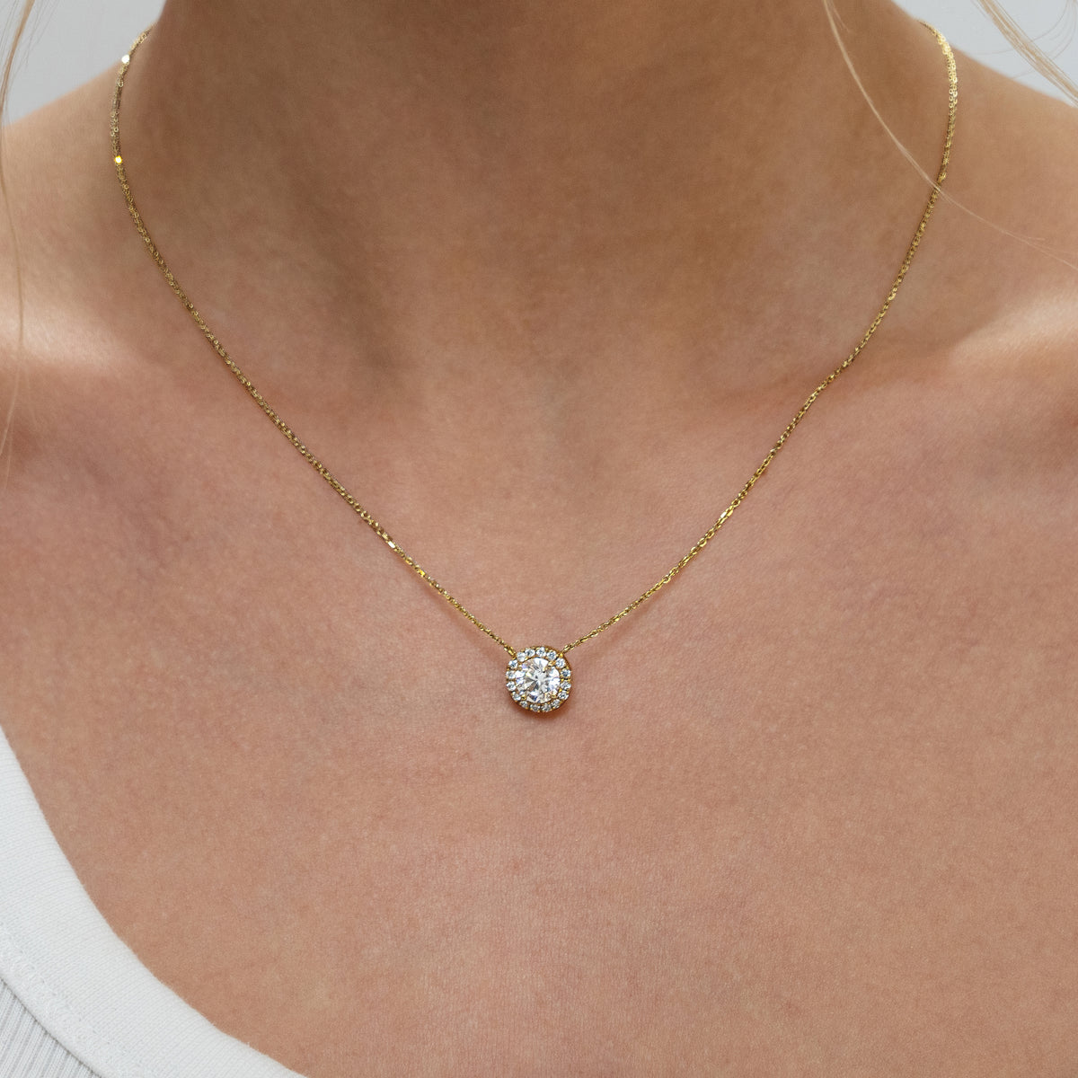 Lumia Lab Diamond Halo Necklace 1.00ct F/VS in 9K Gold