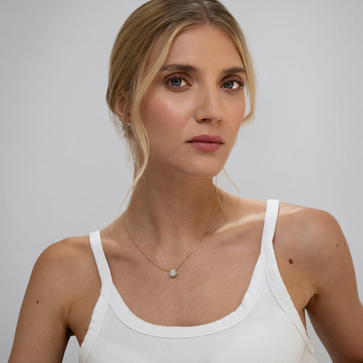 Lumia Lab Diamond Halo Necklace 0.70ct F/VS in 9K Gold
