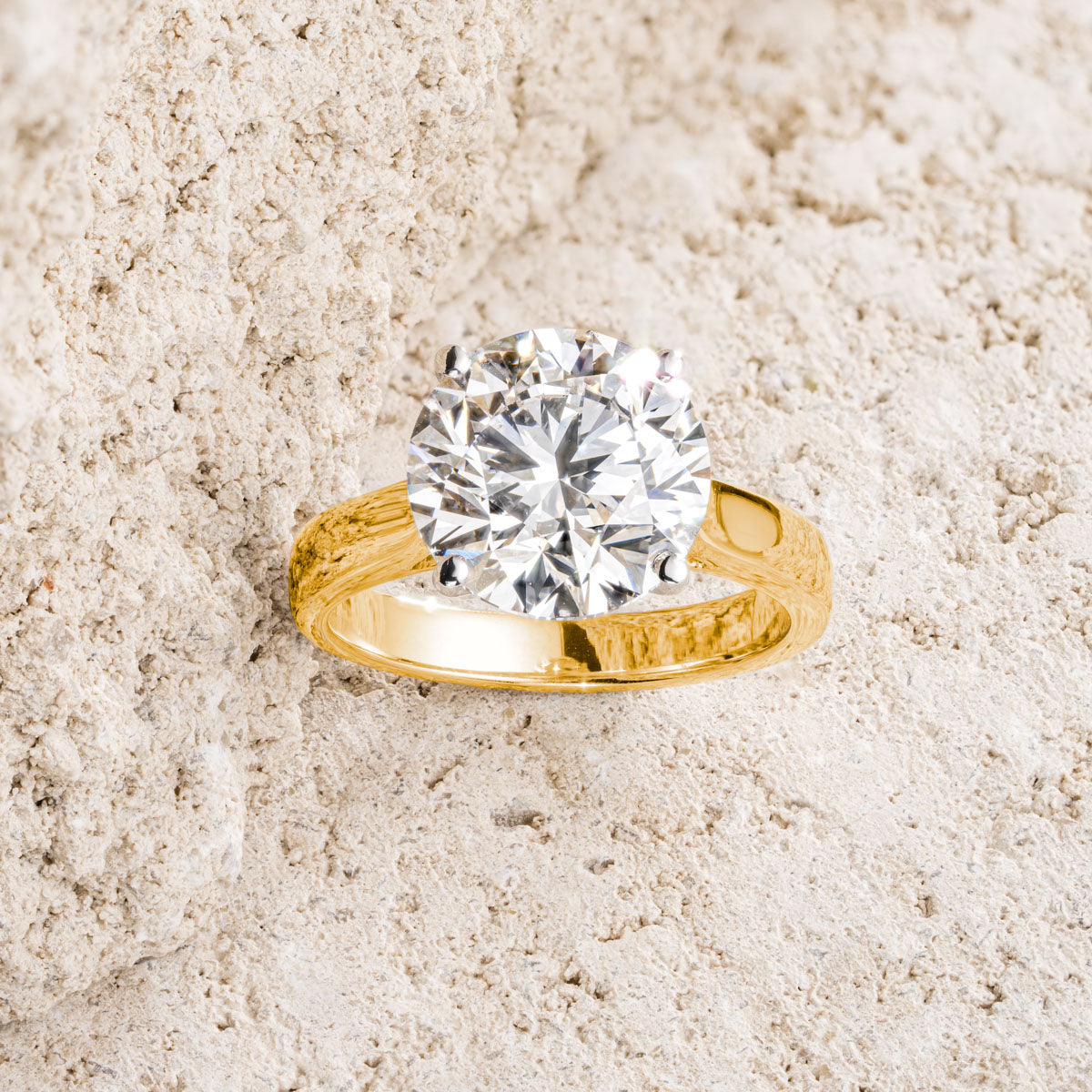 Elysia 5.00ct Lab Diamond Round Cut Engagement Ring in 18K Yellow Gold G/VS1
