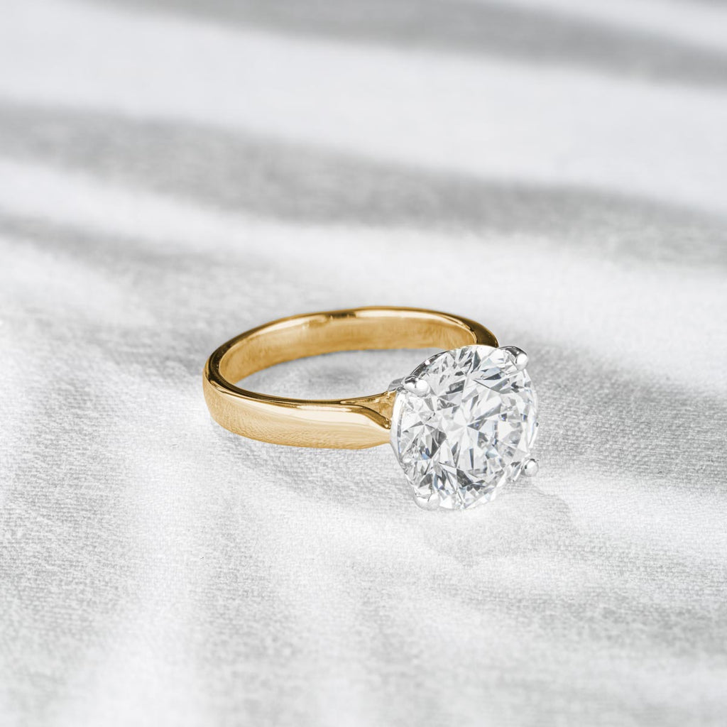 Elysia 5.00ct Lab Diamond Round Cut Engagement Ring in 18K Yellow Gold G/VS1