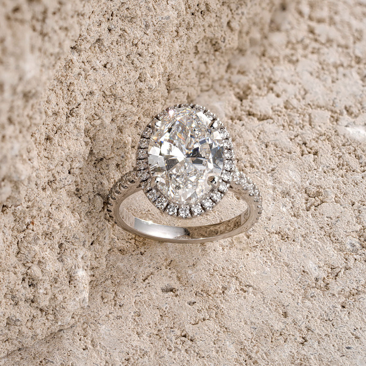 Georgina 5.70ct Lab Diamond Oval Cut Engagement Ring in Platinum G/VS1