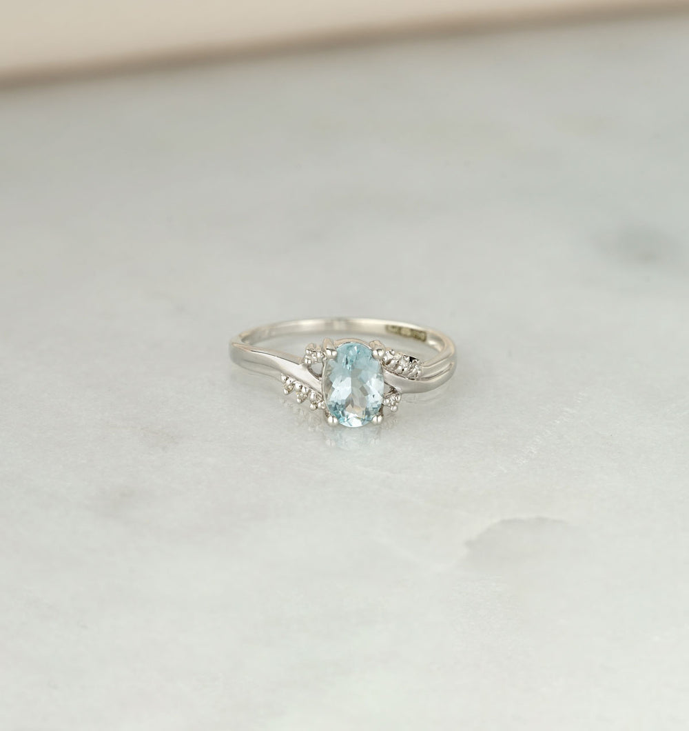 Aquamarine 0.70CT And Diamond 18K White Gold Ring N4442