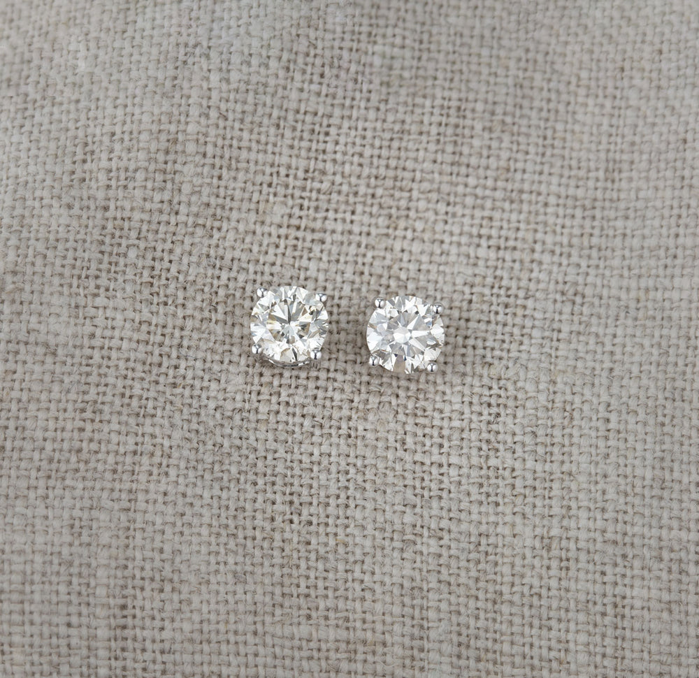 Diamond Earrings 1.00CT Studs H/SI Quality in 18K White Gold - 5.1mm