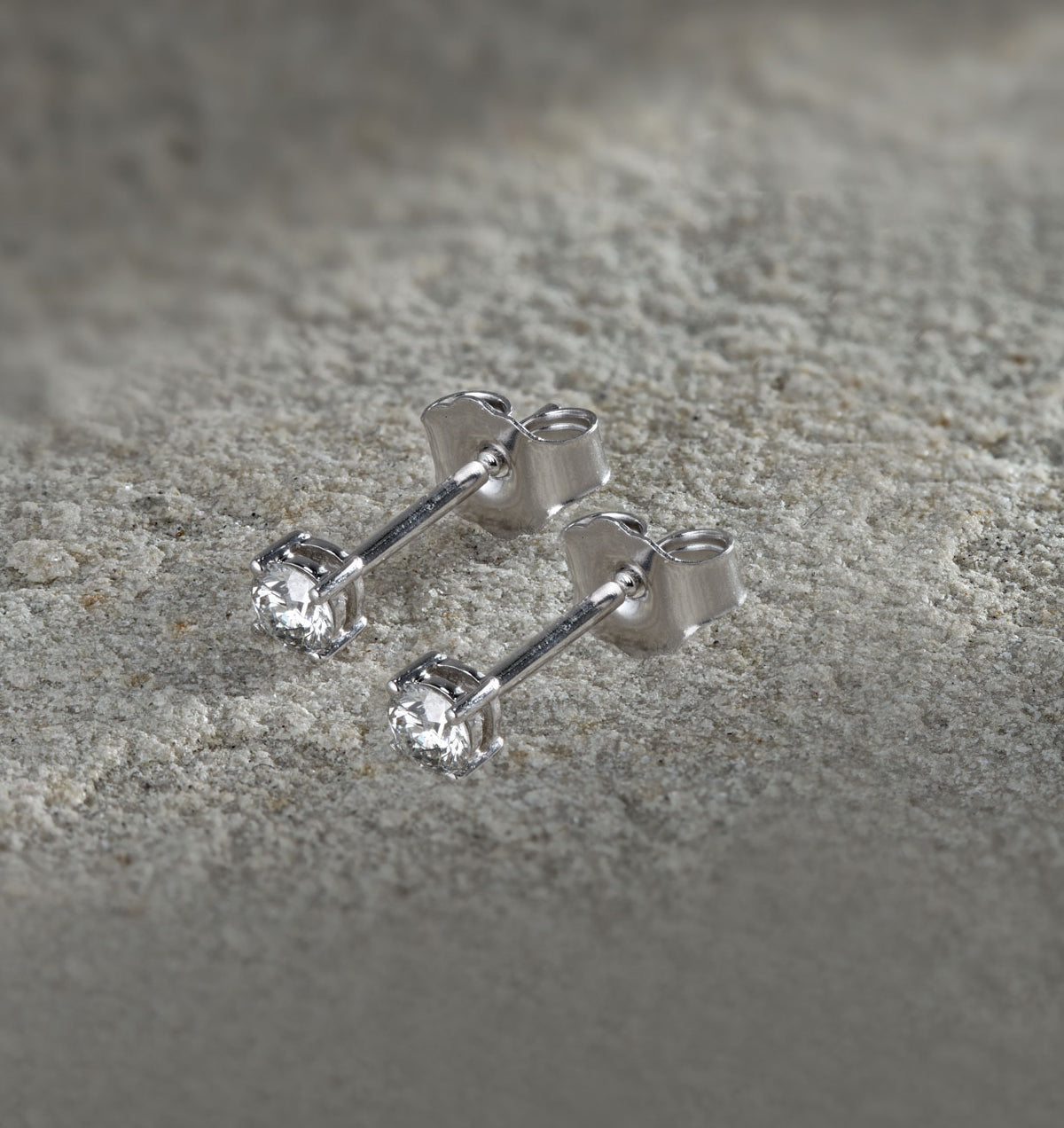 Lab Diamond Studs Earrings 0.20ct H/Si Quality in 9K White Gold - 3mm