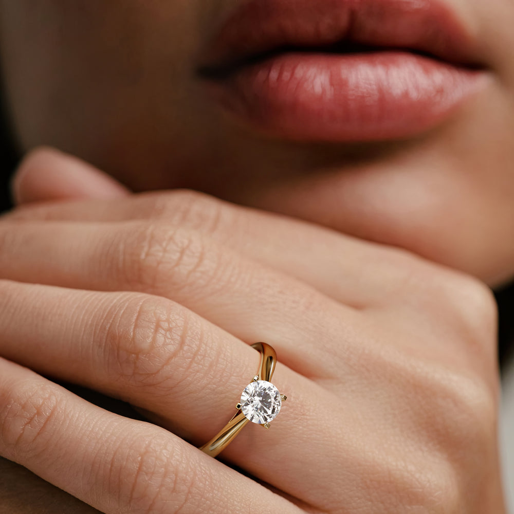 1 Carat Diamond Engagement Ring Grace Lab FVS1 IGI Certified 18K Gold