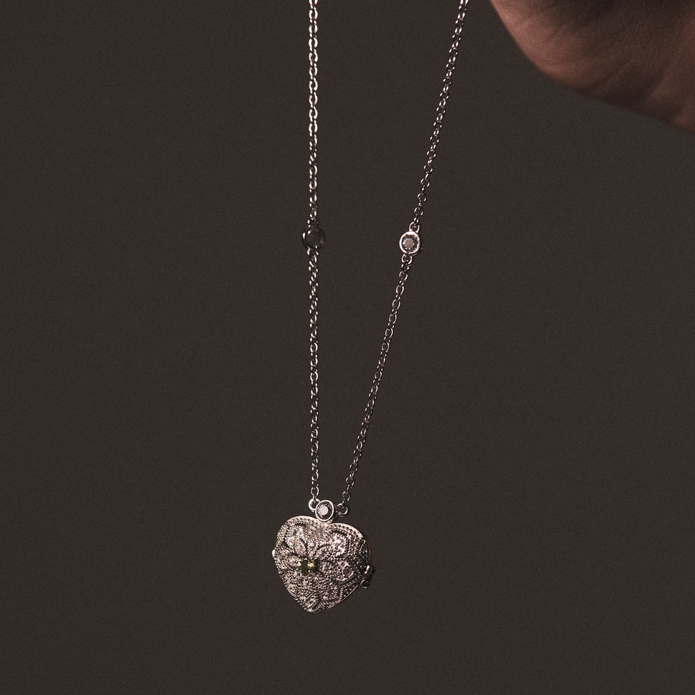 Peridot August Birthstone Vintage Locket Necklace With Topaz in Silver