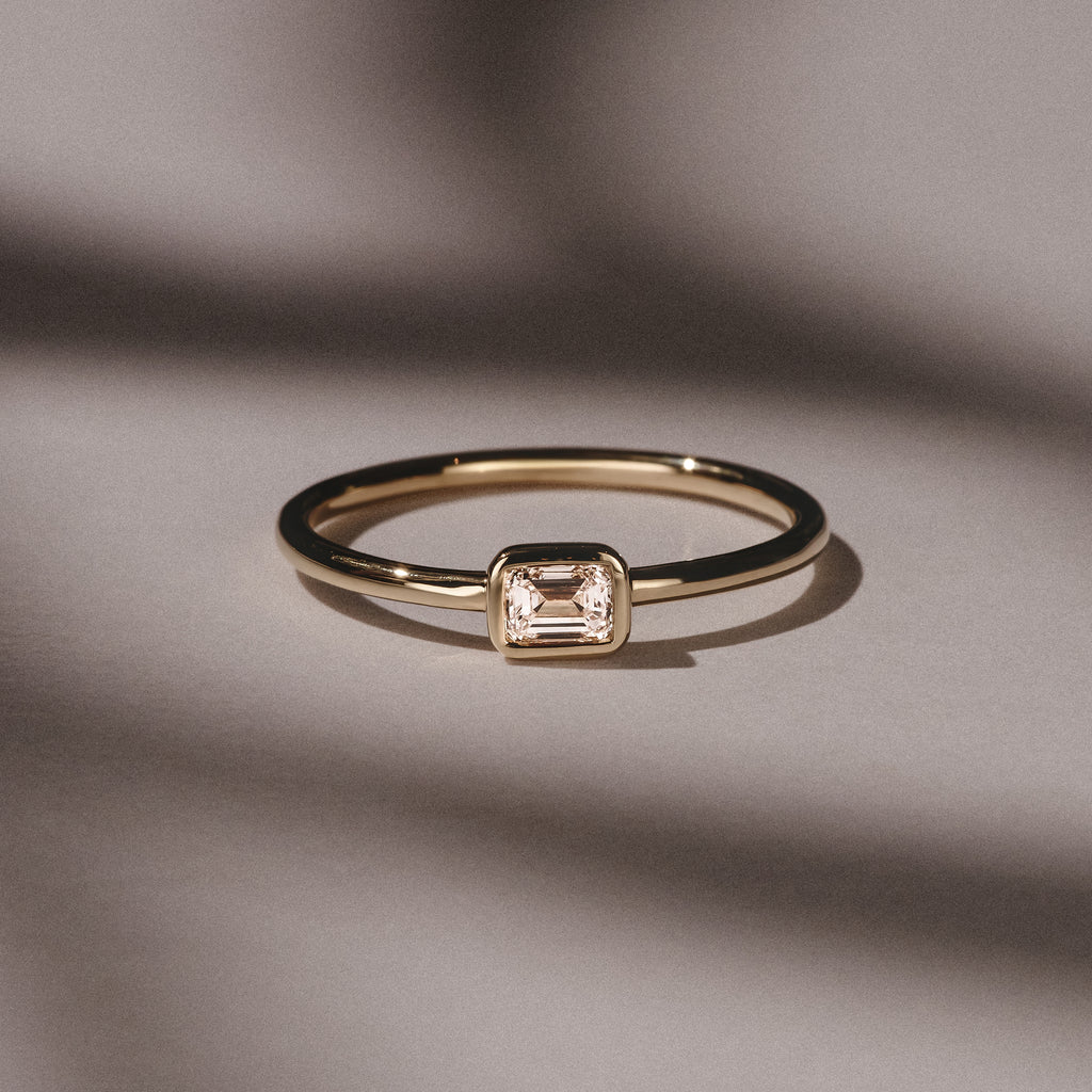 Horizon Emerald Cut Lab Diamond Solitaire Ring 0.25ct H/SI in 9K Gold