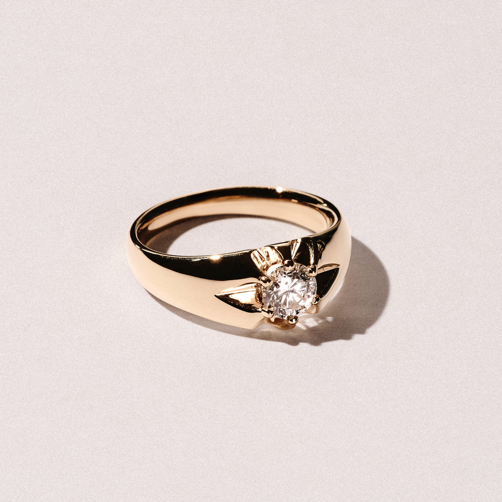 Lab Diamond Signet Ring 0.50ct Round Cut in 18K Gold Vermeil
