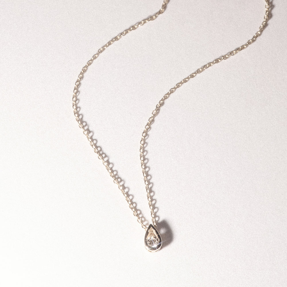 Teardrop Solitaire 0.10ct H/SI Round Cut Lab Grown Necklace in 18K Gold Vermeil