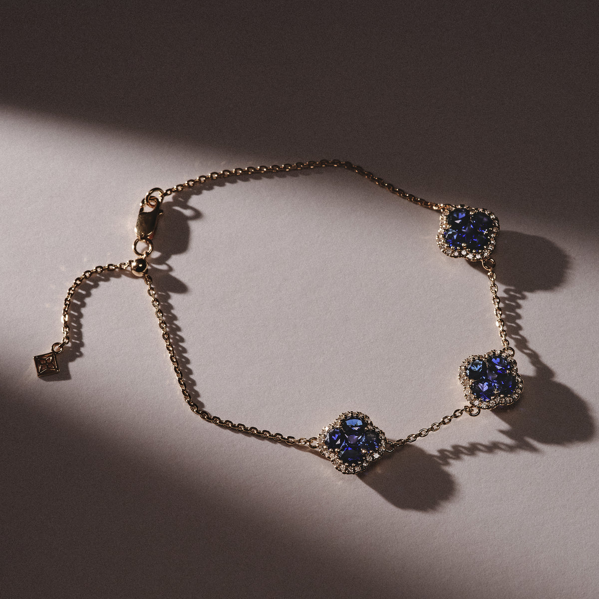 Alegria 3 Clover Lab Sapphire Bracelet 3.00ct in 18k Gold Vermeil