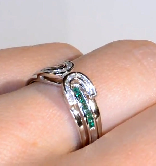 Emerald And 0.12CT Diamond Ring 9K White Gold