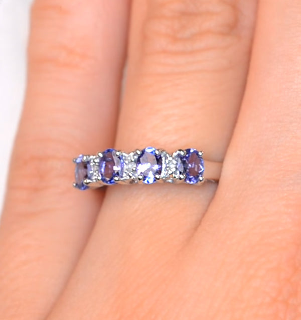 Tanzanite 0.76CT And Diamond 9K White Gold Ring