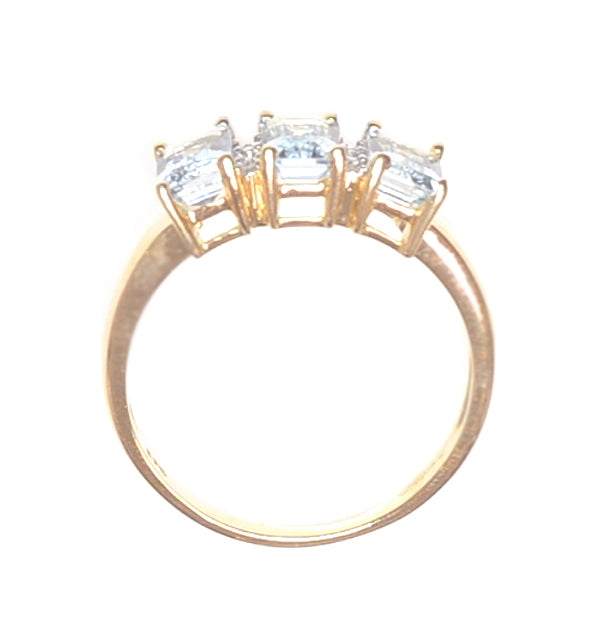 Aquamarine 1.65CT And Diamond 9K Yellow Gold Ring