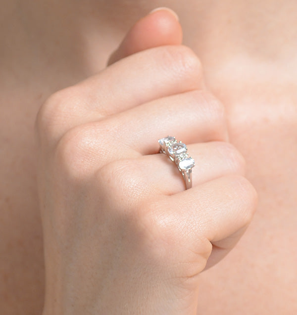 Aquamarine 0.80CT And Diamond 9K White Gold Ring