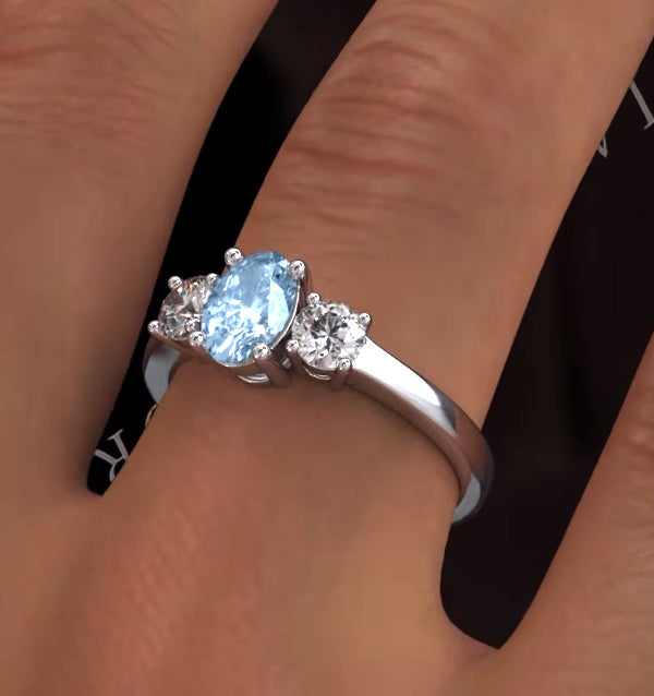 Aquamarine 0.70ct and Diamond 0.50ct Platinum Ring