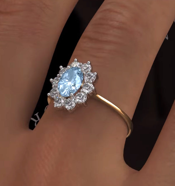 Aquamarine 0.70ct and Diamond 0.50ct 18K Gold Ring