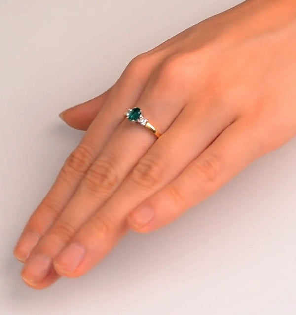 Emerald 6 x 4mm And Diamond 18K Gold Ring N4314