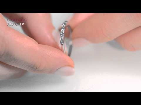 Tanzanite 0.18CT And Diamond 9K White Gold Ring