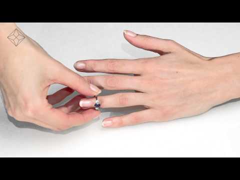 Sapphire Ring 1.00ct 18K White Gold Ring