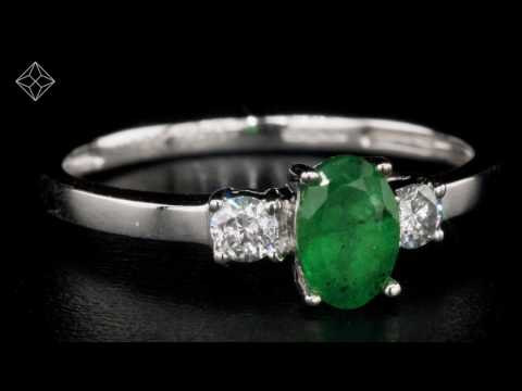 Emerald 6 x 4mm And Diamond 18K White Gold Ring N4314Y